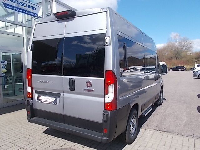 Fahrzeugabbildung Fiat Ducato Kombi 33 L2H2 140 PS + 9 Sitzer