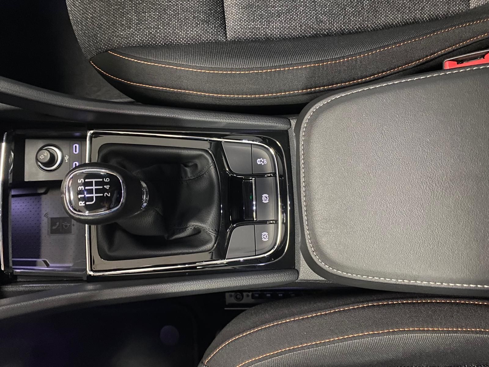 Fahrzeugabbildung SKODA Karoq 1.5 TSI +APP+KLIMA+ACC+RFK+PDC+NAVI+SITZHE