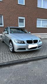 BMW E90 318i - BMW 318 aus 2005: 318i