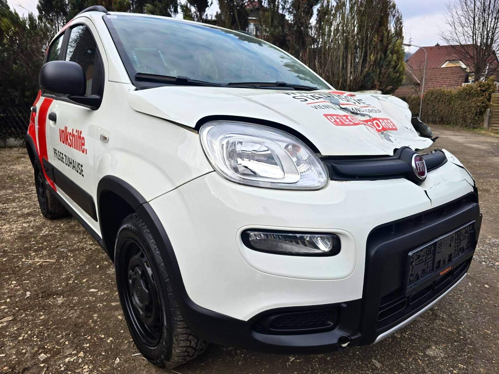 Fiat PANDA,BENZ,4x4,ALLRAD,KLIMA,BJ:2022,NUR 20TKM!*