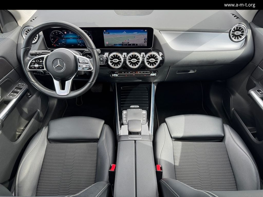 MERCEDES-BENZ GLA 200