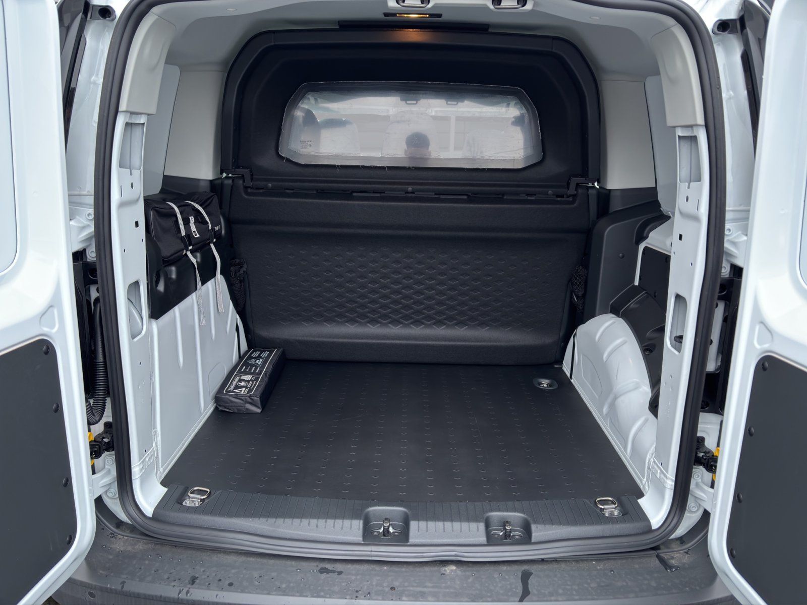 Fahrzeugabbildung Ford Transit Connect 2.0 Ecoblue Trend L1 FlexCab