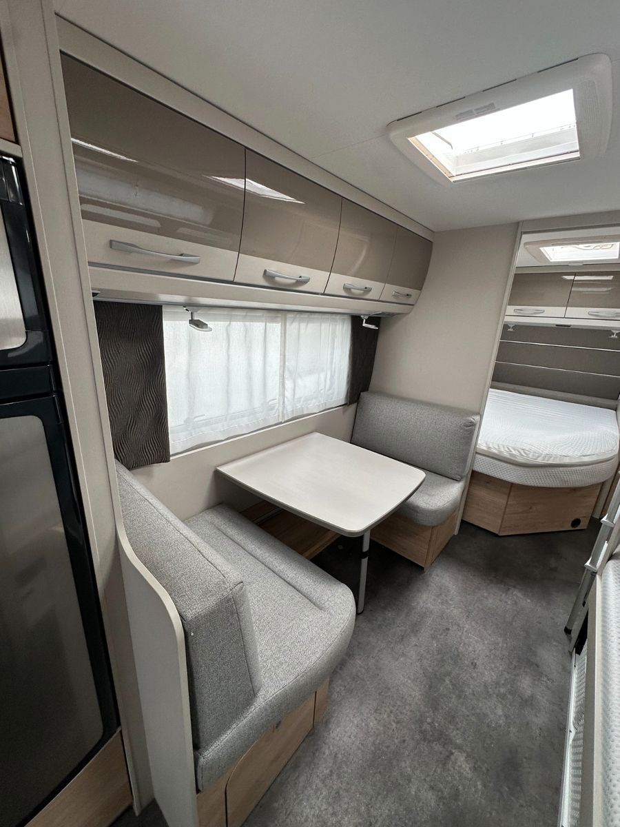 Fahrzeugabbildung Dethleffs Nomad 730 FKR - Autarkie Monster - Voll!!!