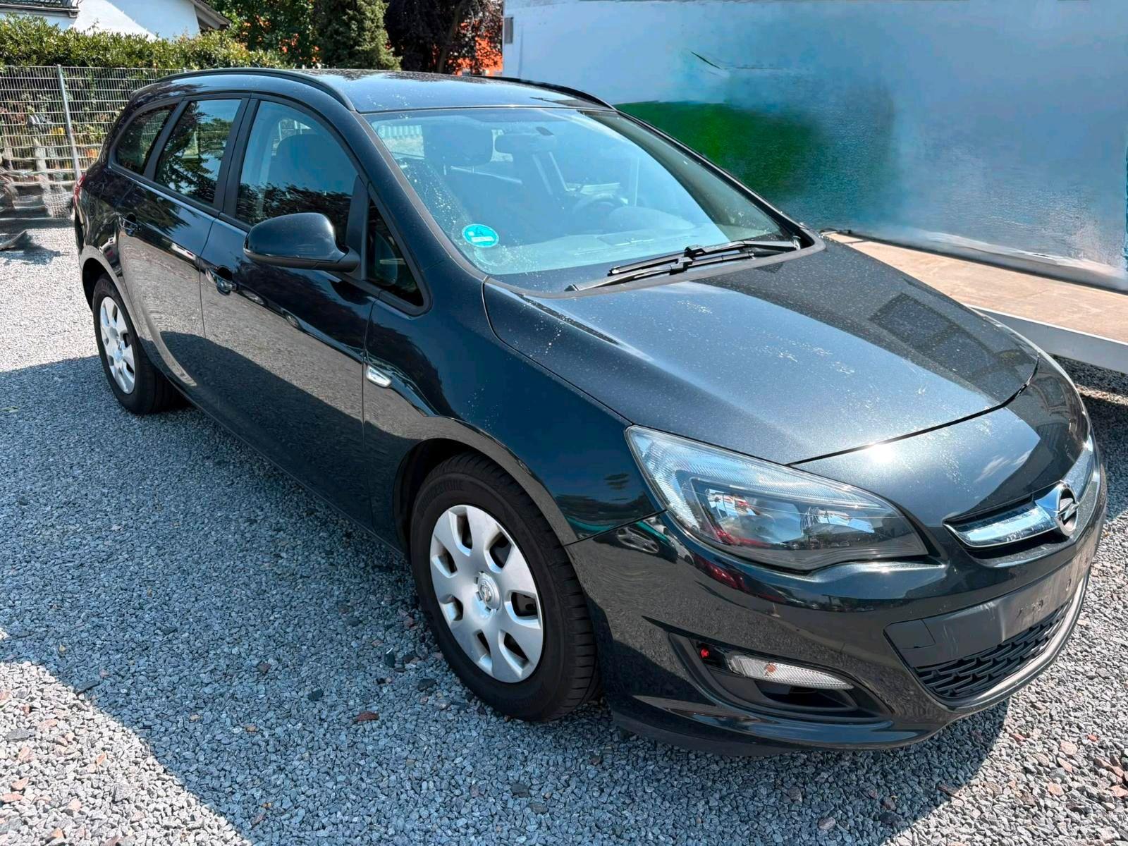Opel Astra, 2013