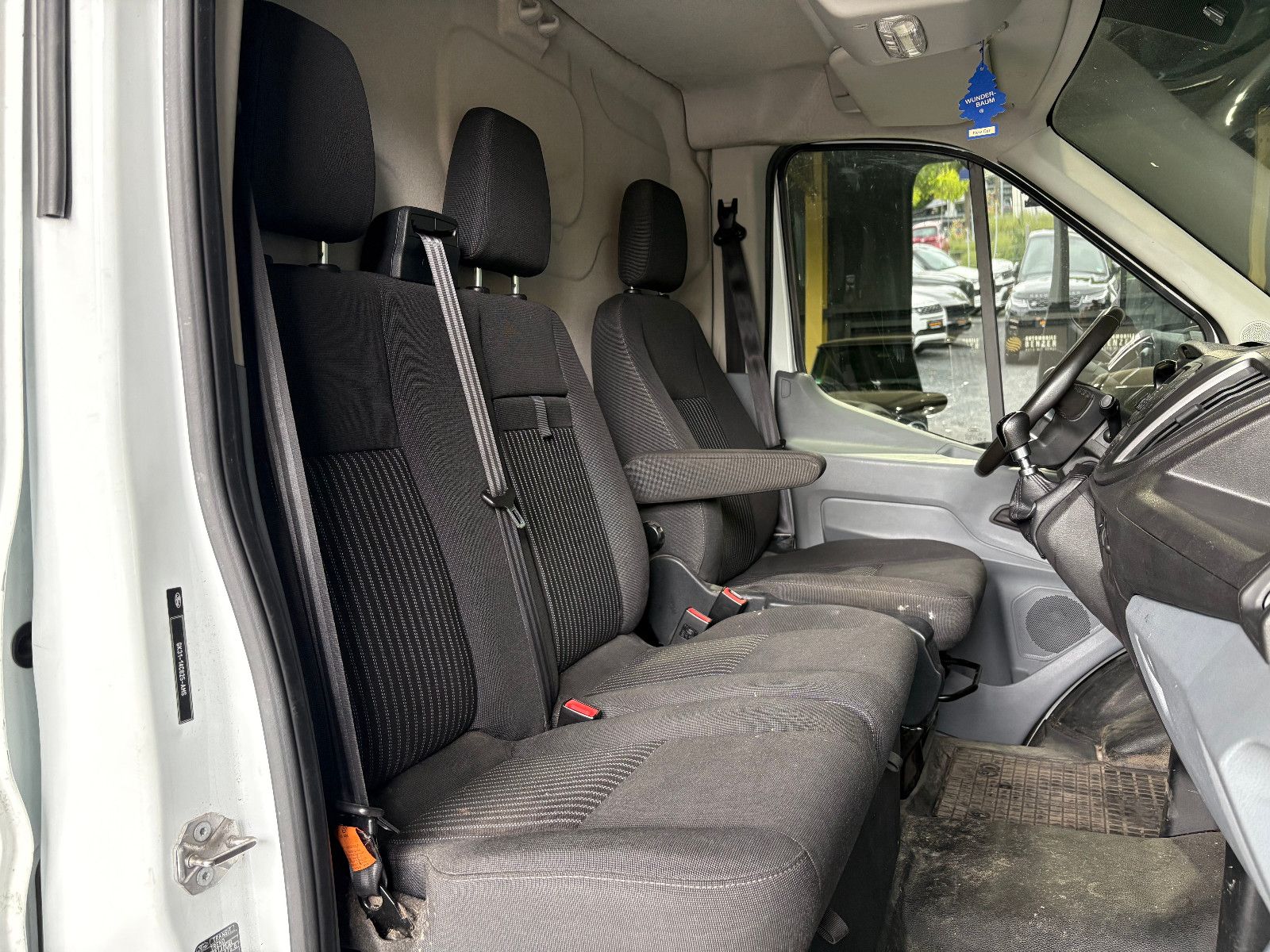 Fahrzeugabbildung Ford Transit Kasten 330 L2 H2Trend/3-SITZ/PDC/KLIMA/