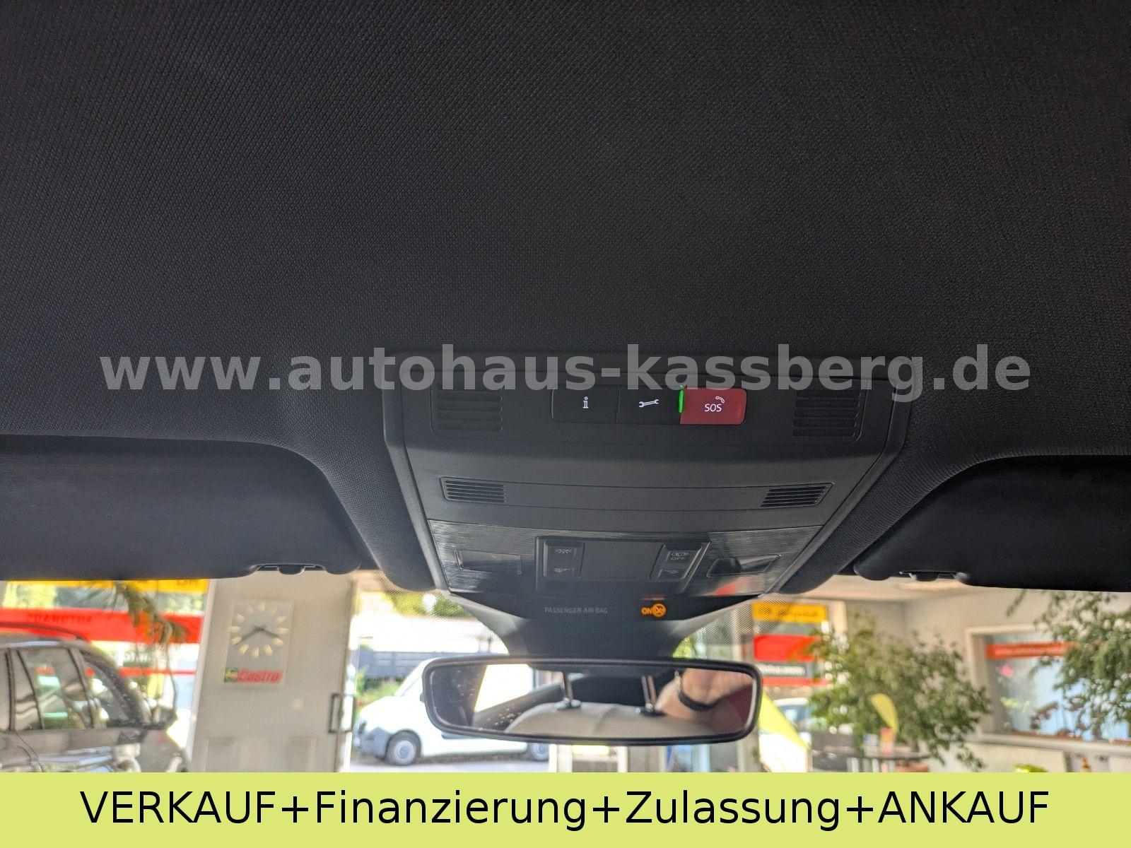 Volkswagen T-Roc 1.5 TSI Sport NAVI AHZV