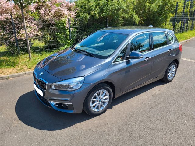 BMW 218i Active Tourer Luxury Line Leder/Navi/AHK