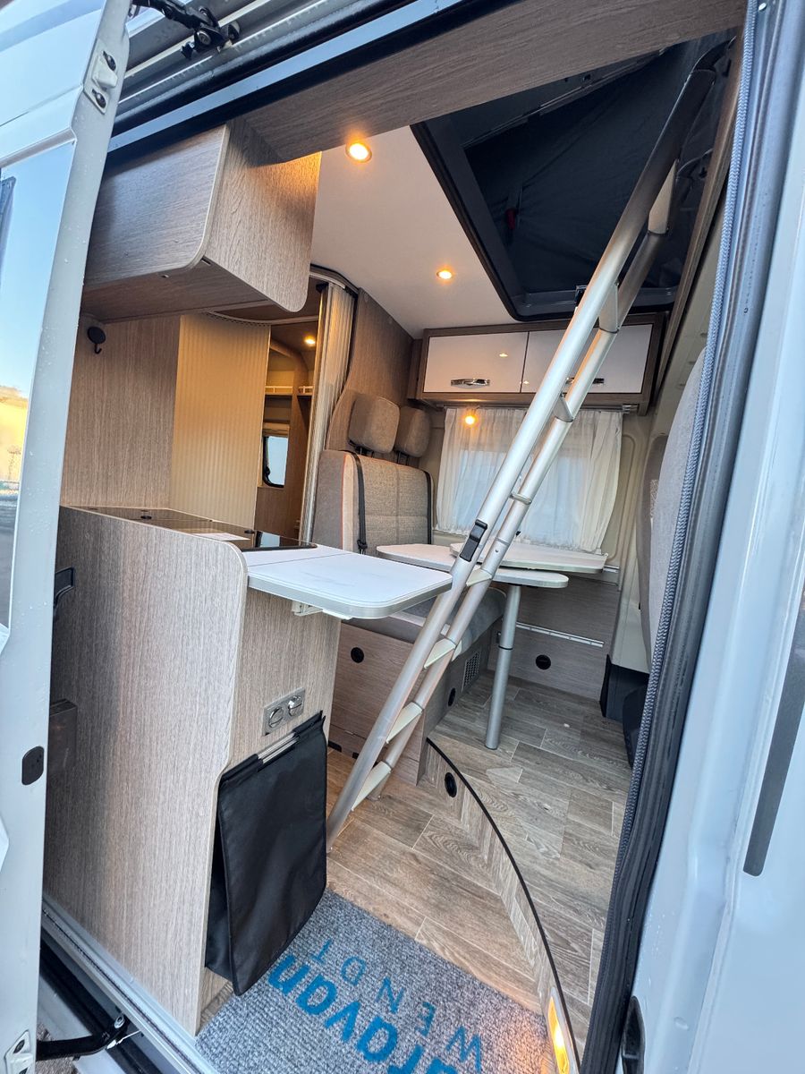 Fahrzeugabbildung Pössl 600 2WIN R PLUS CITROEN SCHLAFDACH AHK KAMERA