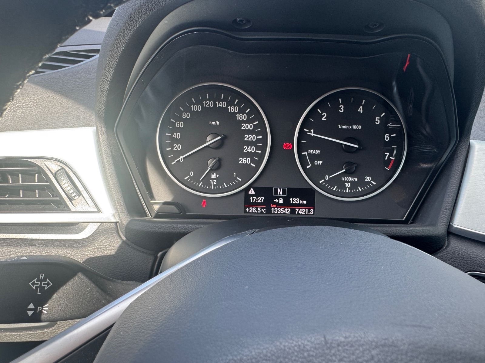 Fahrzeugabbildung BMW X1 sDrive 18 i Sport Line Navi+Sitzheizung