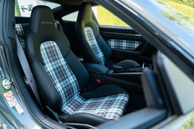 Porsche 992 Turbo 50 Jahre/ HERITAGE PAK/ NACHT/ BURMEST
