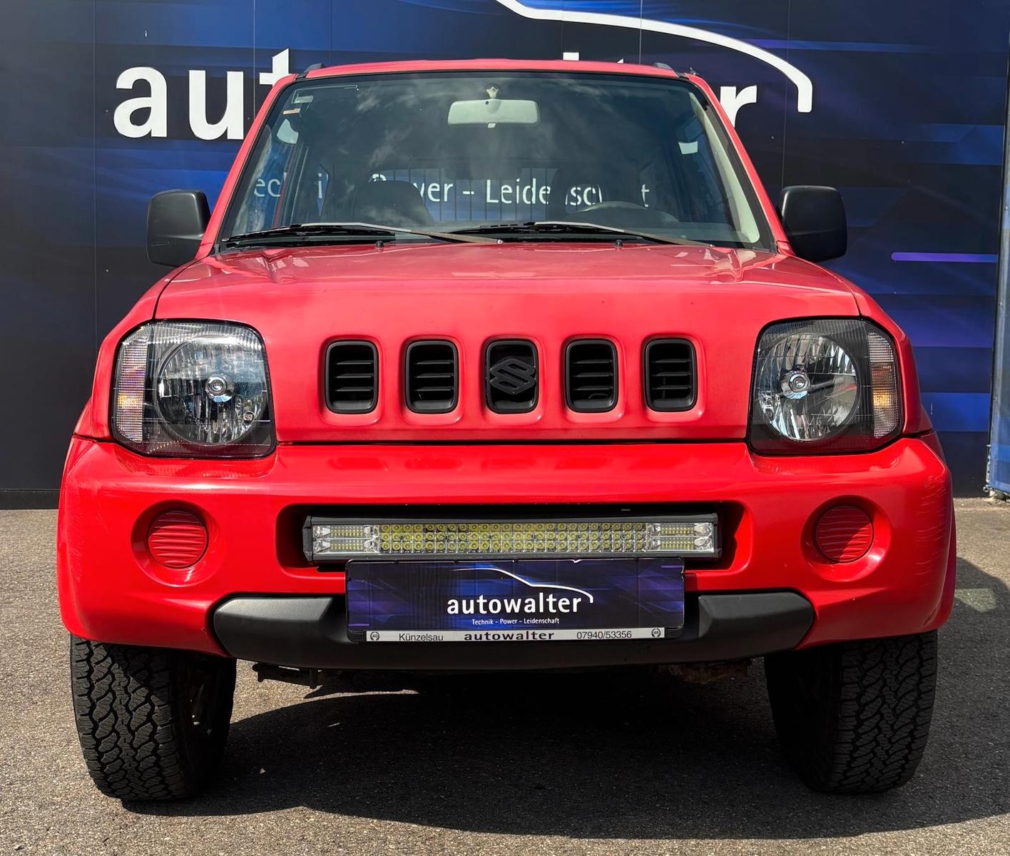 Suzuki Jimny 2004 — rear view