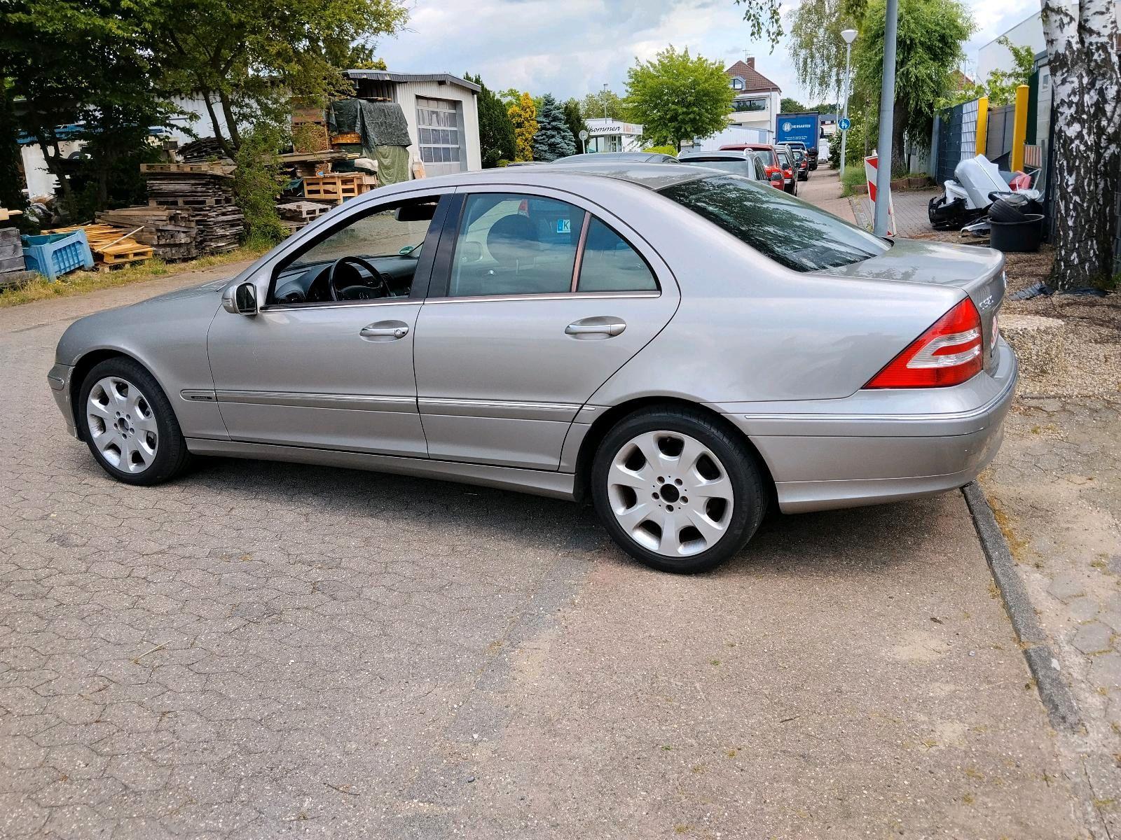 Mercedes-Benz C 320