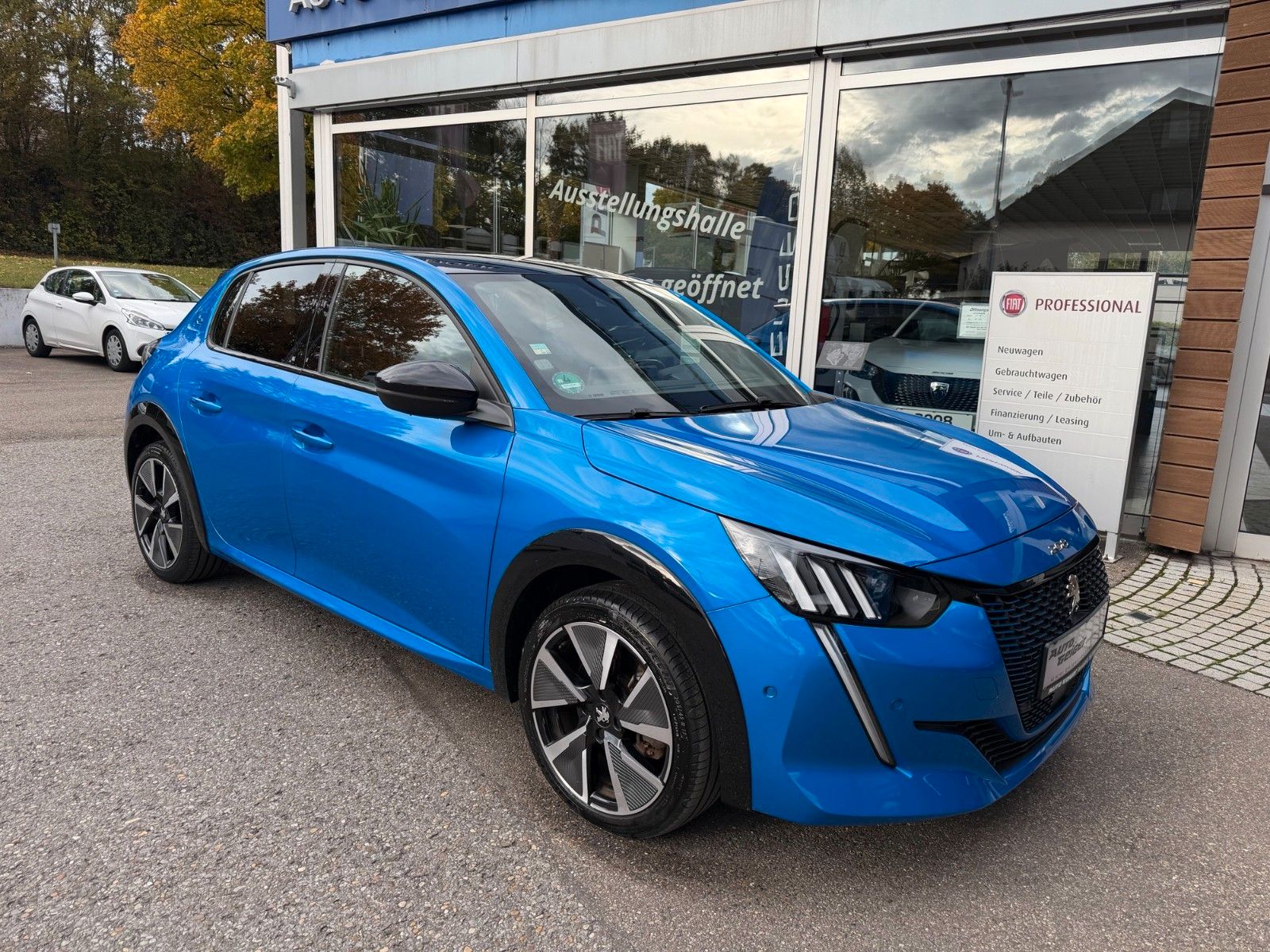 Peugeot 208 Elektro "GT" 136