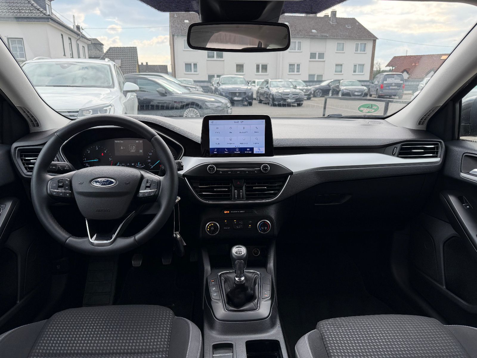 Fahrzeugabbildung Ford Focus Turnier Cool & Connect/NAVI/CAR-PLAY/KAMER