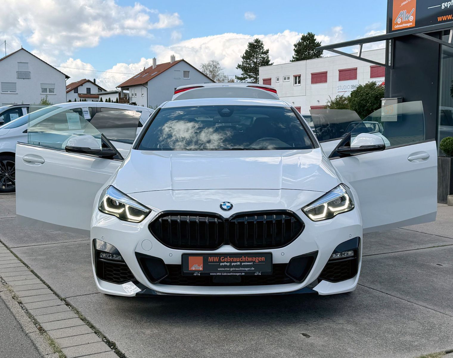 Fahrzeugabbildung BMW 220i Gran Coupé Steptr. M-Sport LED H&K KAM SHZ