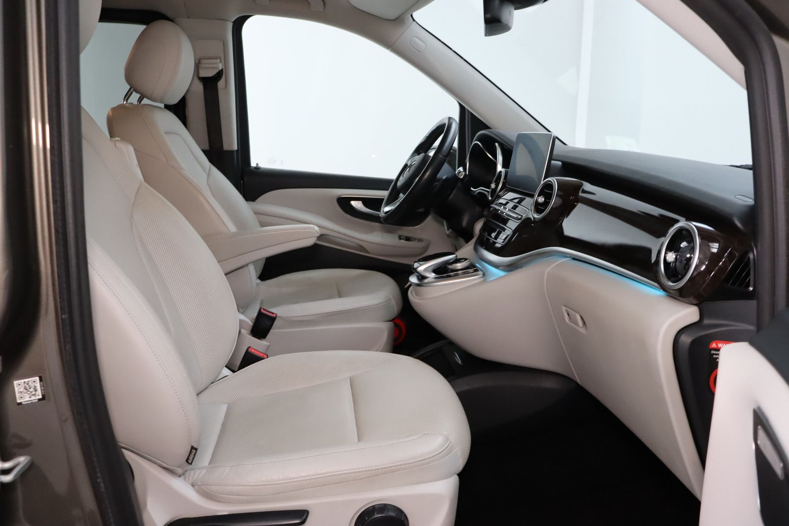 Fahrzeugabbildung Mercedes-Benz V 250 d 4matic Avantgarde * lang * 360 * ILS