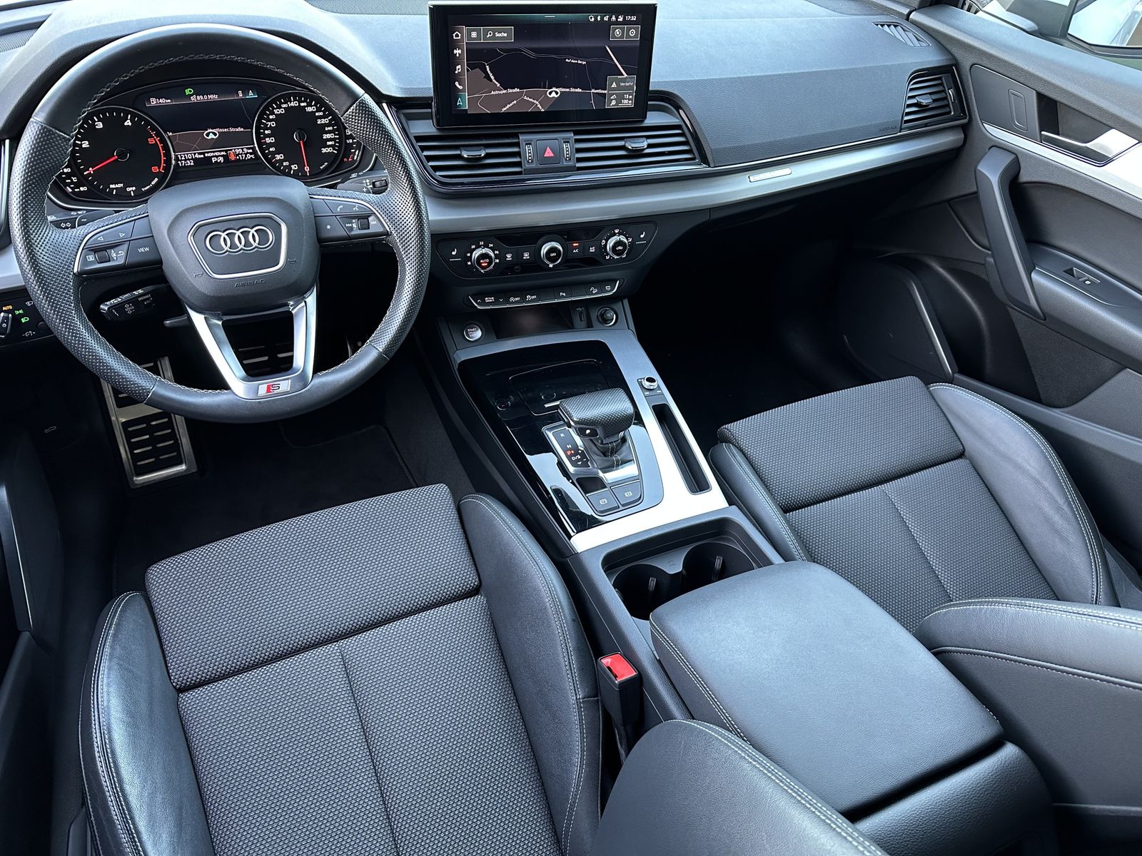 Fahrzeugabbildung Audi Q5 40 TDI Quattro S-Line NAV+LED+HUD+ACC+19ZO+PP