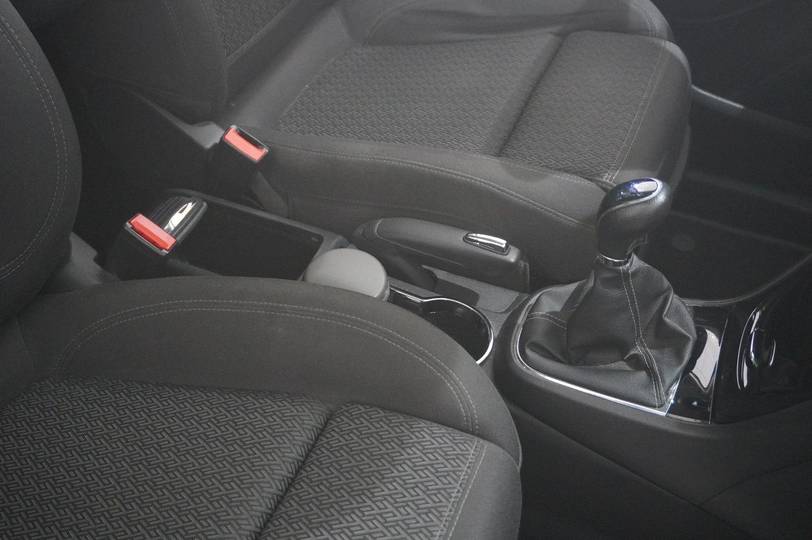 Fahrzeugabbildung Opel Mokka X 1.4 ON NAVI/LED/KAMERA/SHZ/SPORT/NEBEL