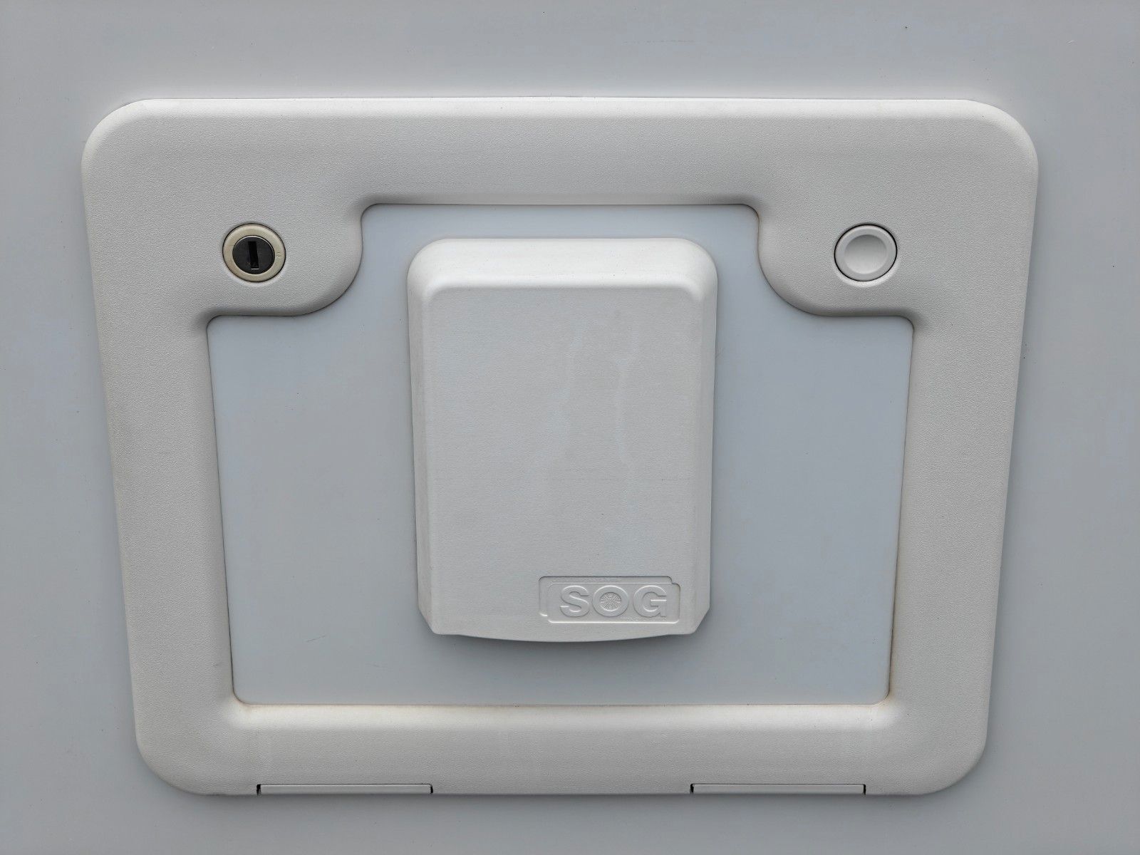 Fahrzeugabbildung NobelART A-9000 - SAT, TV, 2x Solar, AHK, Querbett -