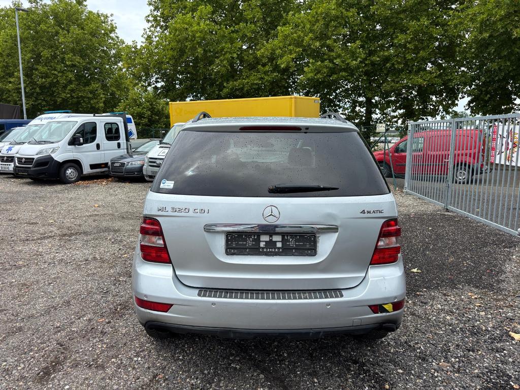 Mercedes-Benz ML 320