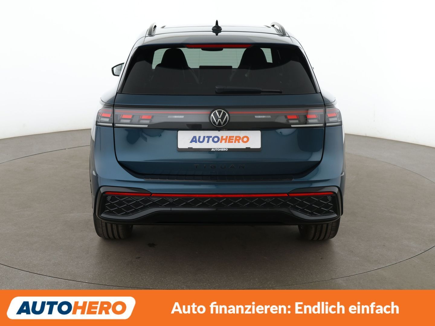 Volkswagen Tiguan 2.0 TSI R-Line 4Motion Aut. NAVI HEAD-UP foto 5