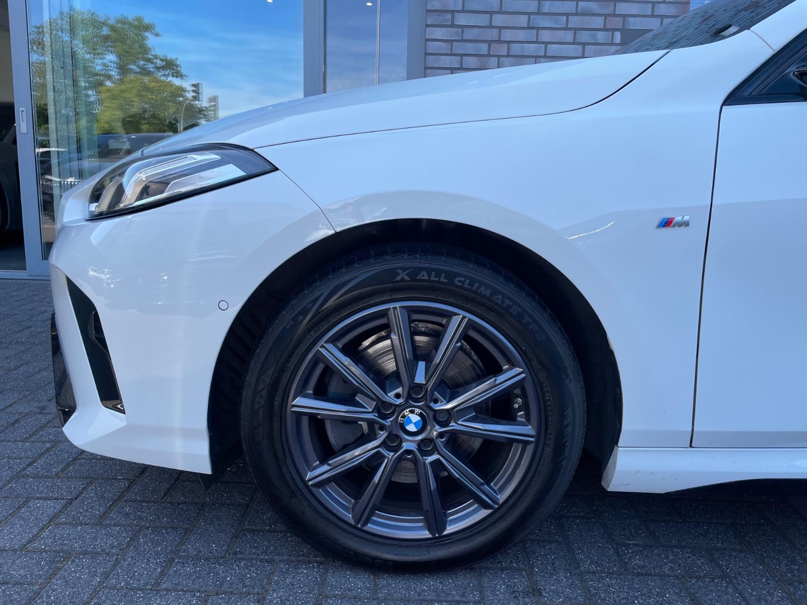 BMW 1 Series i Limousine M Sport Kamera DA LED 17", миниатюра 12