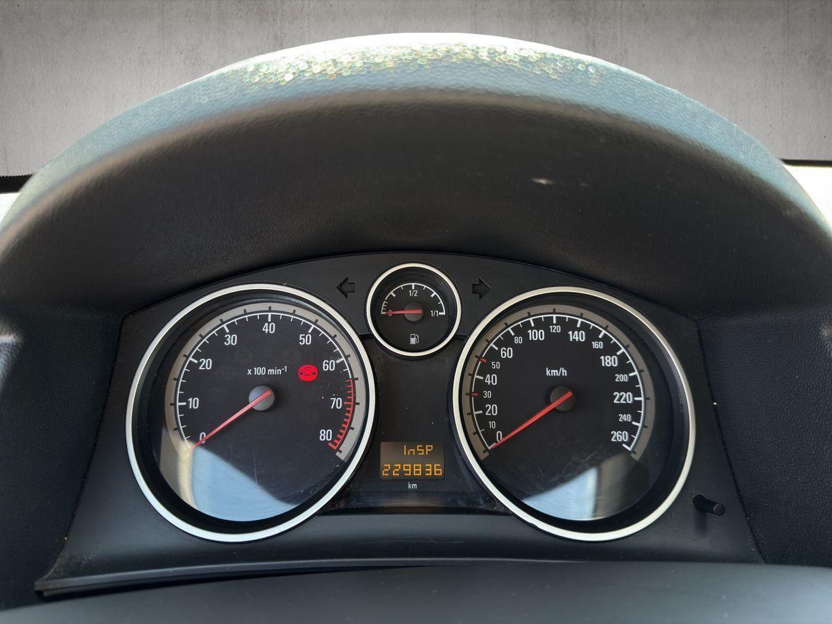 Opel Astra 2007 — photo 11