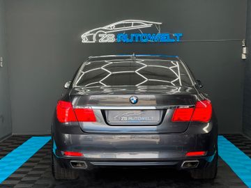 BMW 750 - 5