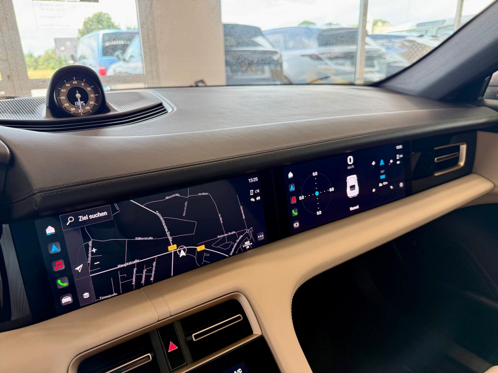 Fahrzeugabbildung Porsche Taycan Performance/HeadUP/Panorama/APPROVED