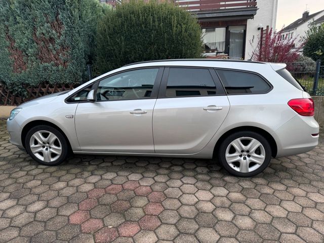 Opel Astra J Sports Tourer SHZ, 6 Gänge, T...