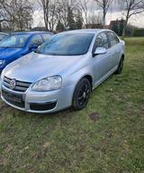 Volkswagen VW Jetta 1.6 Bezin - Volkswagen Jetta: V6