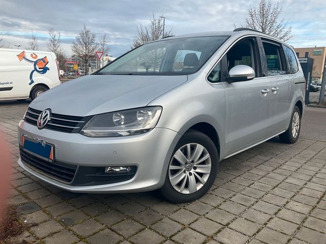 Volkswagen Sharan 2.0TDI Comfortline BMT*DSG*7-Sitze*SHZ