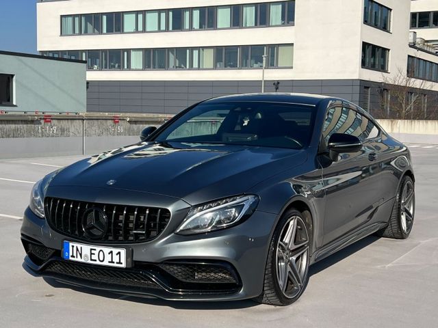 Mercedes-Benz C63S AMG Coupe *Burmester*Night Paket*SHZ*P-AGA*