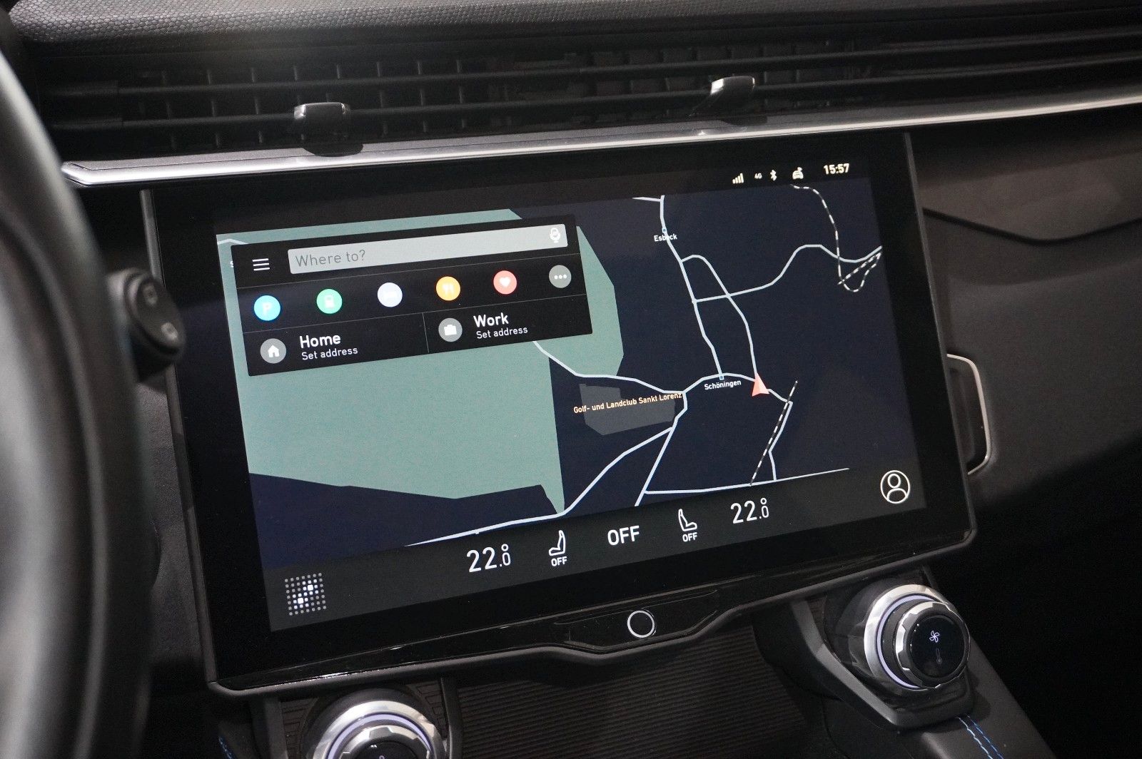 Fahrzeugabbildung Lynk&Co 01 1.5T HEV HYBRID NAVI/LED/SPORT/VIRT./PANO/DAB