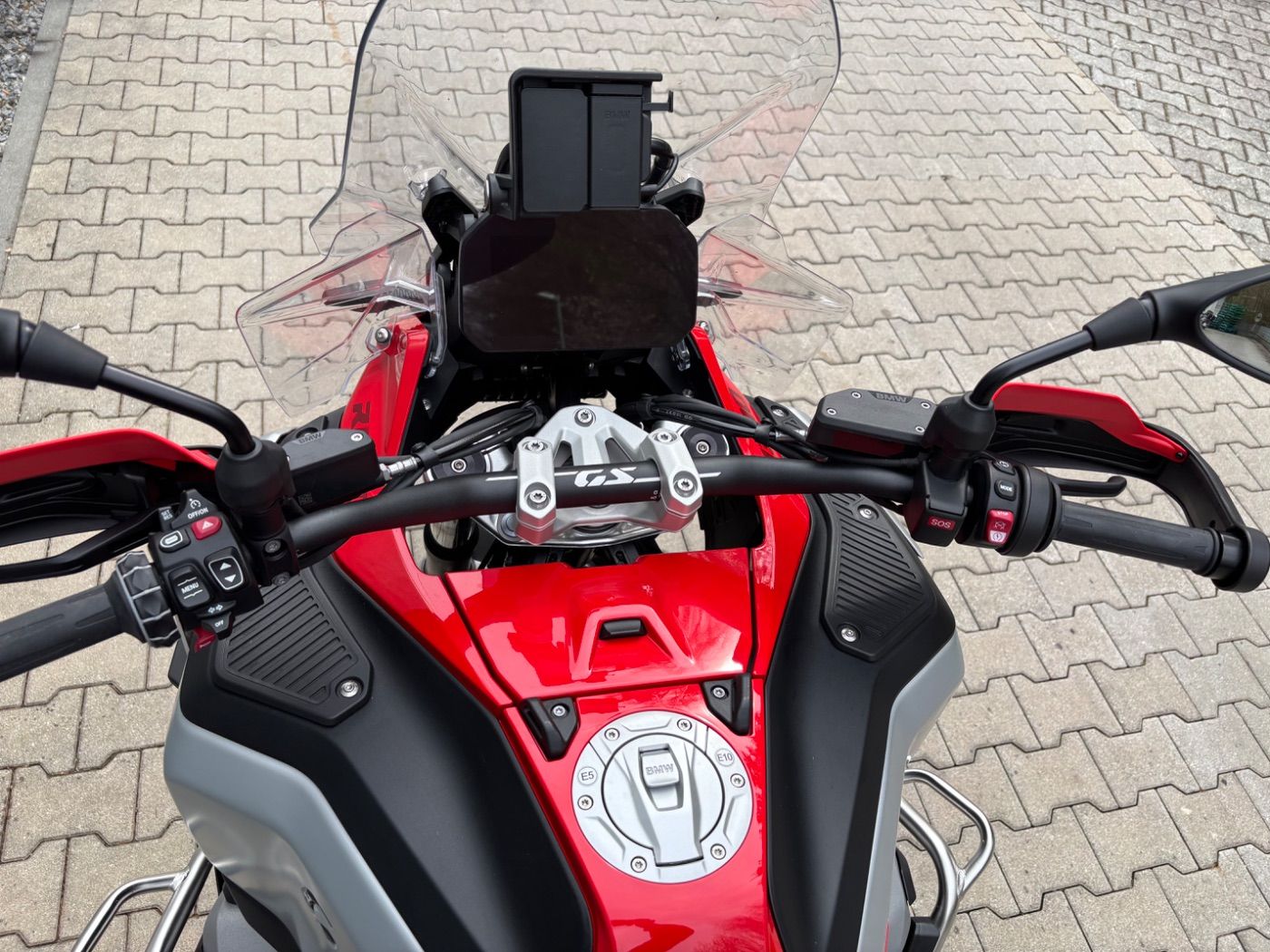 Fahrzeugabbildung BMW R 1300 GS Adventure 3 Pakete