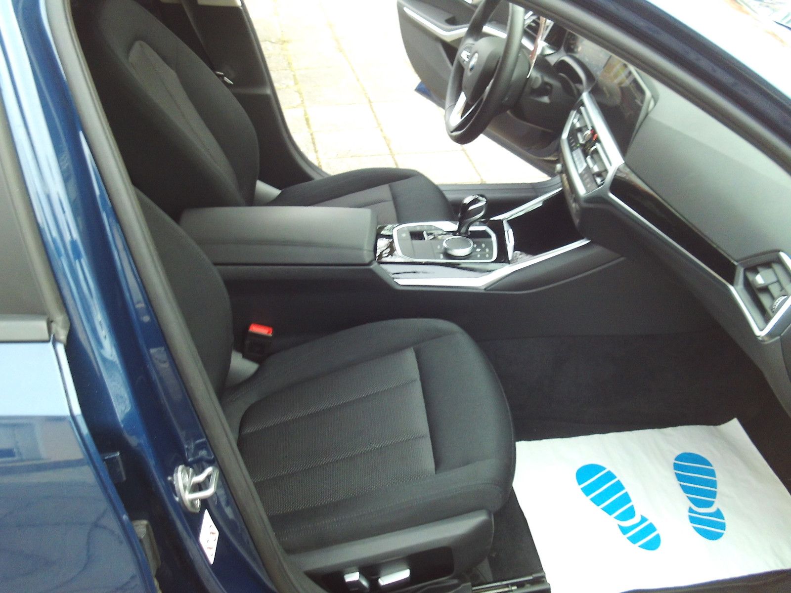 BMW 320 Baureihe 3 Lim. 320 d xDrive Advant.LASER foto 11
