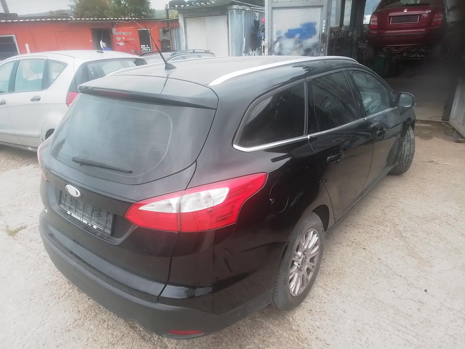 Ford Focus 2012 — photo 8