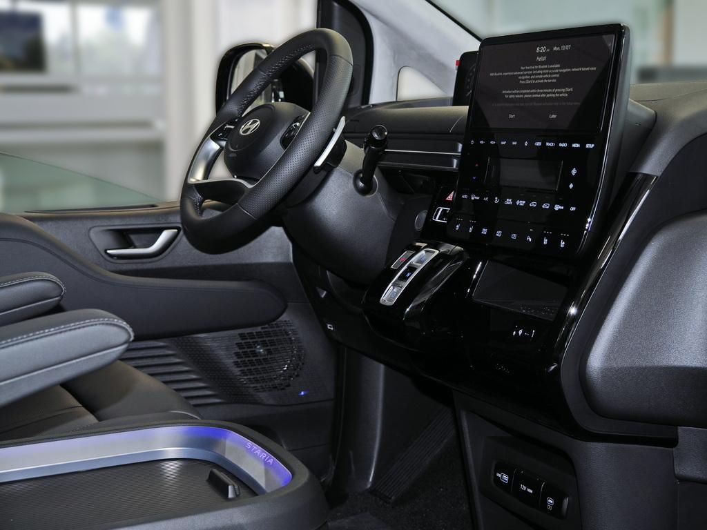Fahrzeugabbildung Hyundai STARIA HEV 7-Sitzer Signature 360 4xSHZ ACC AUT