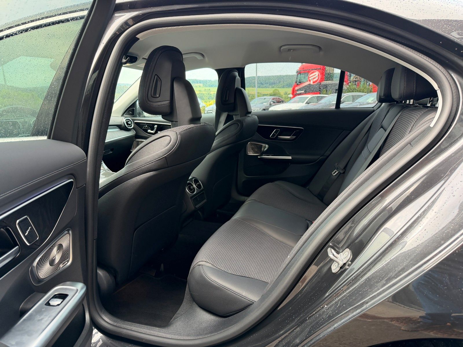 Fahrzeugabbildung Mercedes-Benz C 300 e 4M AVANTGARDE Memory+Burm+Distr+RKamera+