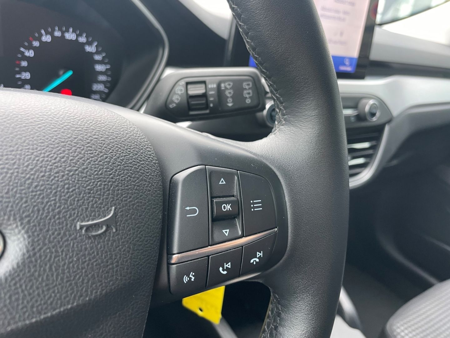 Fahrzeugabbildung Ford Focus C&C totWinkAss LED Kamera Spurhalteass