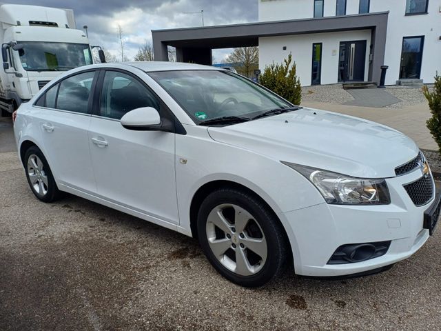 Chevrolet Cruze LTZ. PARTIKELFILTER ZU auto fahrbereit