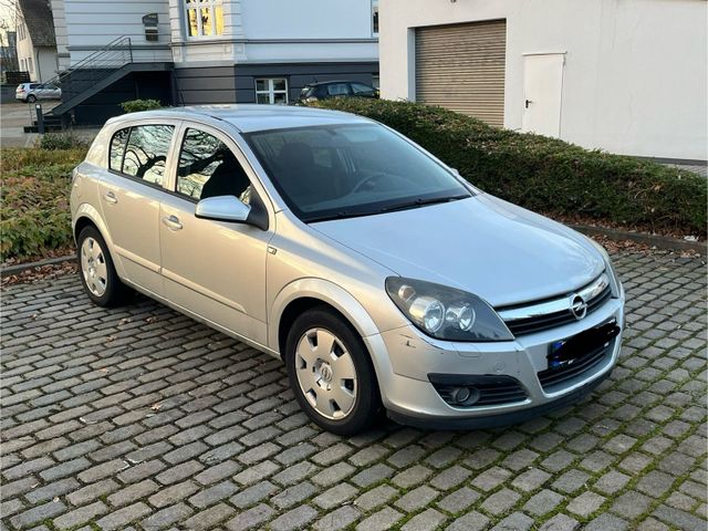 Opel Astra 1,6 (25000 Km)