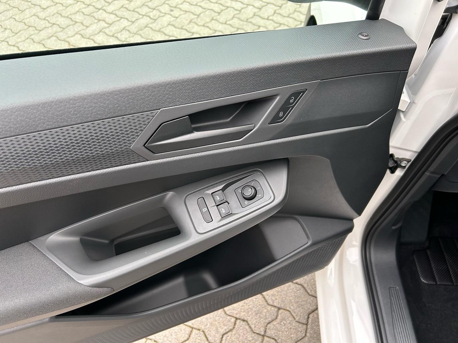 Volkswagen Caddy Kombi 1.5 TSI DSG / AHK App-Connect