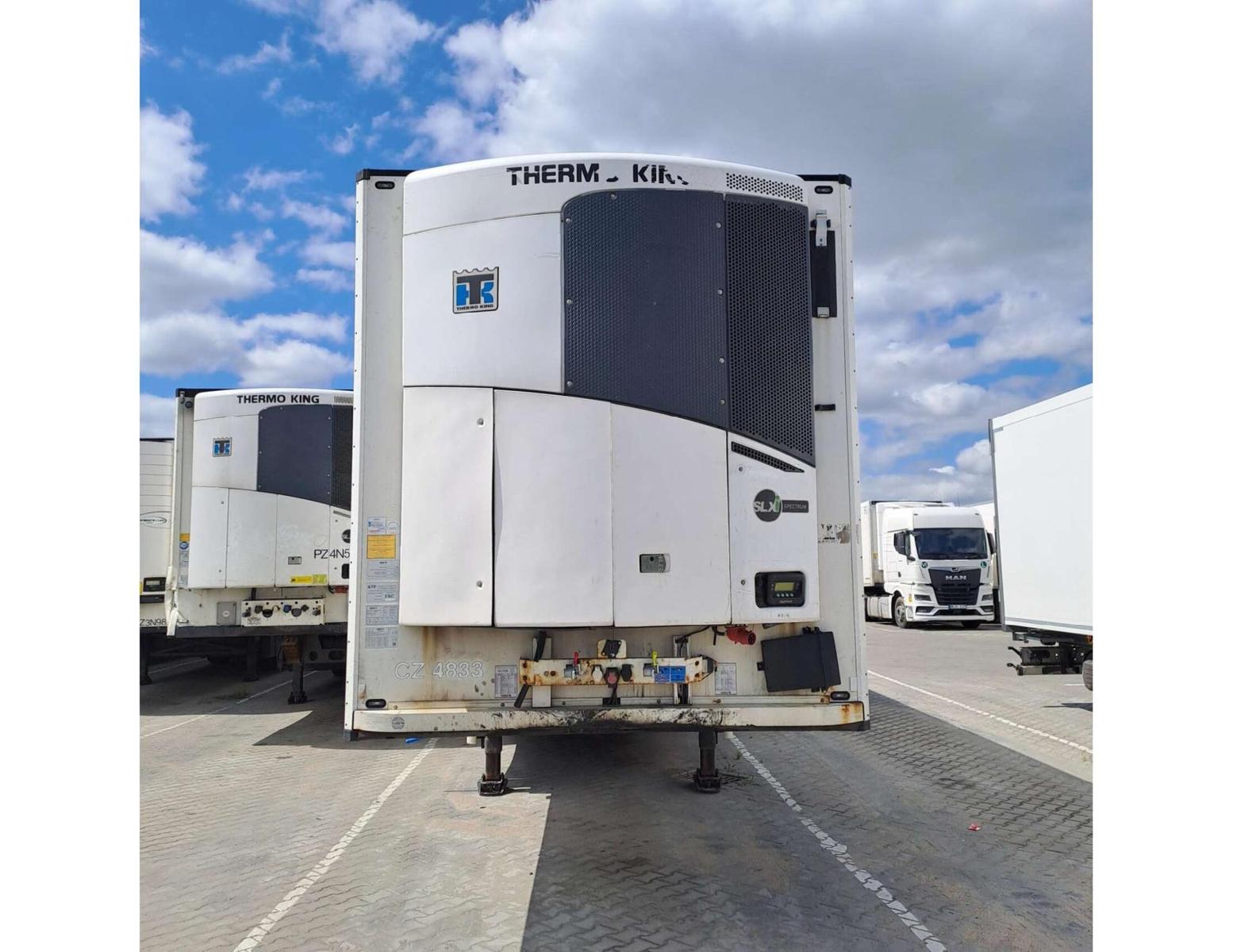 Schmitz Cargobull SKO Double Deck FP 45 ThermoKing SLXi 300
