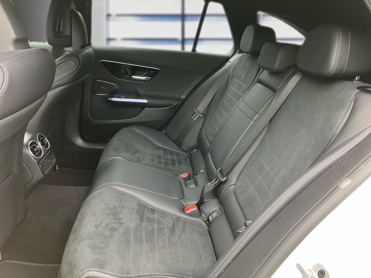 Fahrzeugabbildung Mercedes-Benz C 200 4M T AMG AHK+Night+Totw+Ambi+AdvSound+Kam