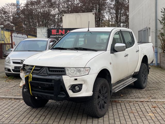 Mitsubishi L200 Basis Doppelkabine 4WD/**45.000KM/AHK/KLIMA