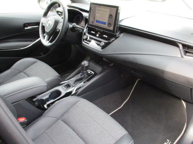 Fahrzeugabbildung Toyota Corolla Touring Sports Hybrid Team D