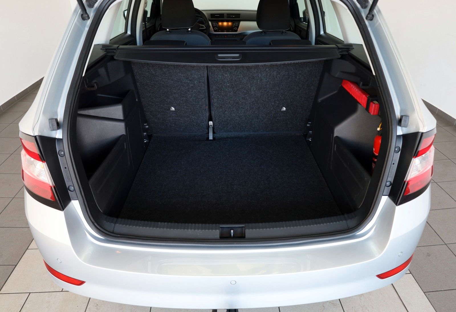 Fahrzeugabbildung SKODA Fabia Combi Ambition SH,PDC,Kamera,Apple CarPlay
