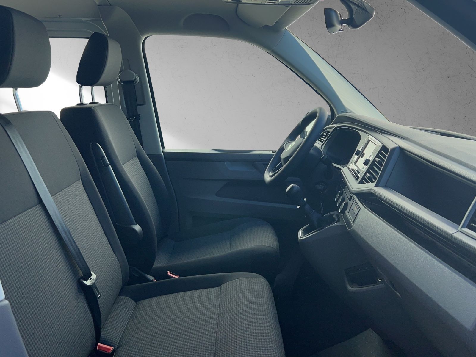 Fahrzeugabbildung Volkswagen T6 Kombi T6.1 TDI 9 Sitzer LR Klima, PDC, AHK Vo