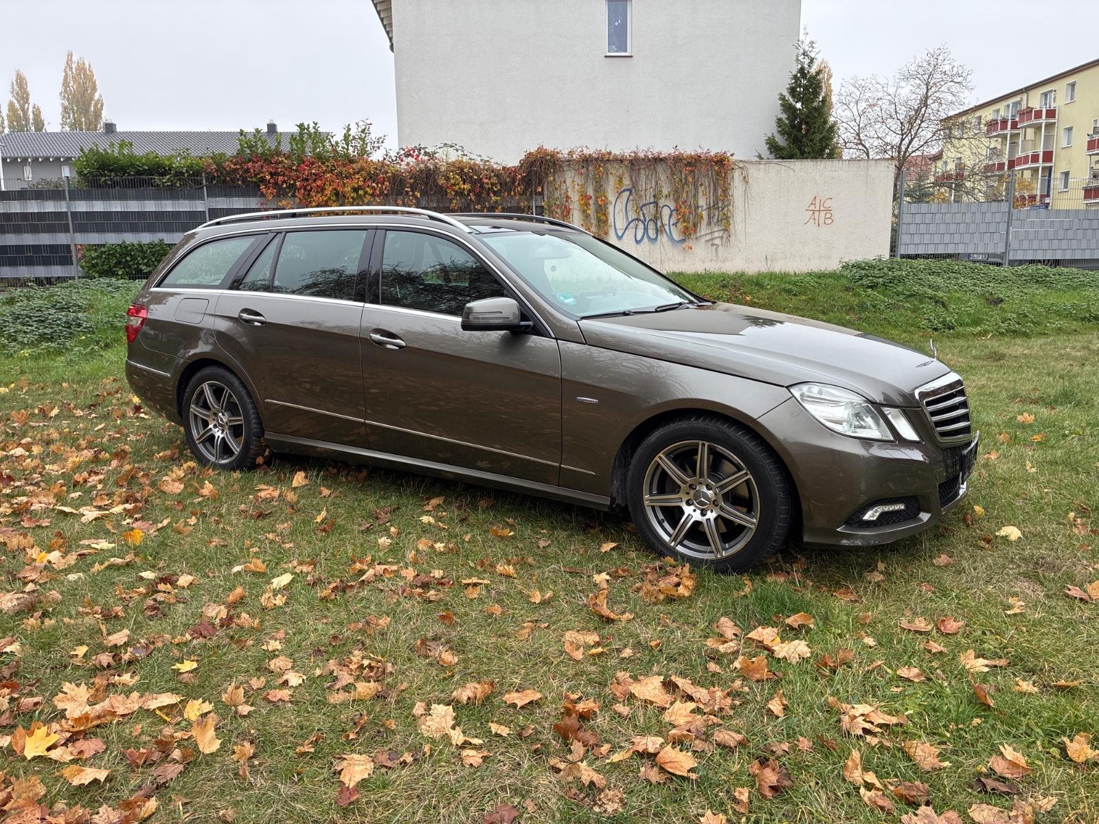 Mercedes-Benz 350 2010 — engine 3.000 cm³, 231 HP (170kW)